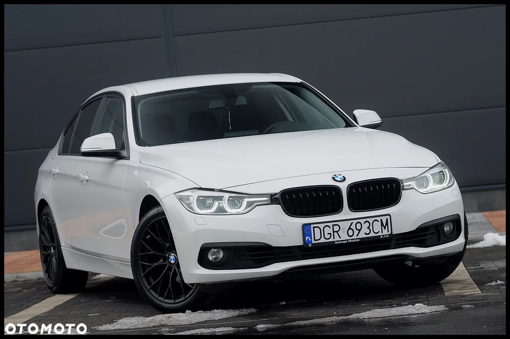 BMW Seria 3 318i - 1