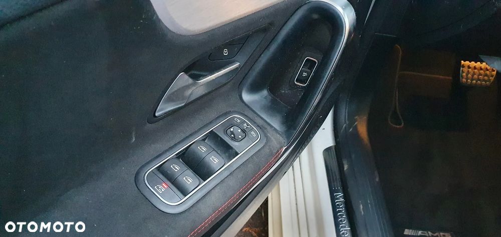 Mercedes-Benz CLA - 11