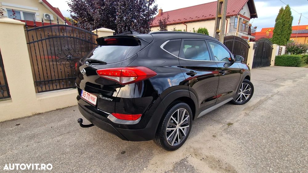 Hyundai Tucson blue 1.7 CRDi 2WD DCT Premium - 35