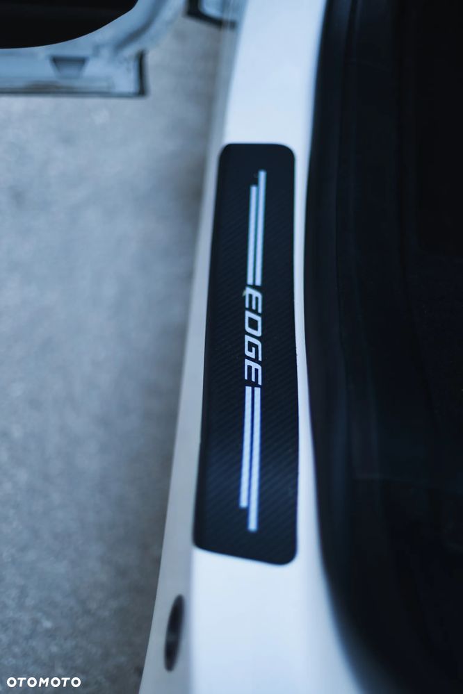 Ford Edge - 13