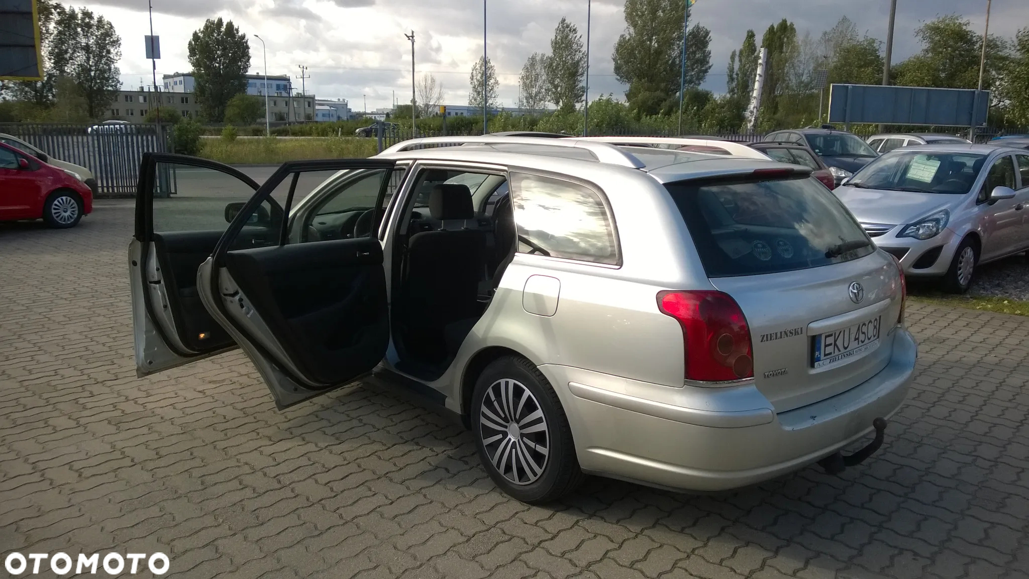 Toyota Avensis 2.0 D-4D Combi - 16