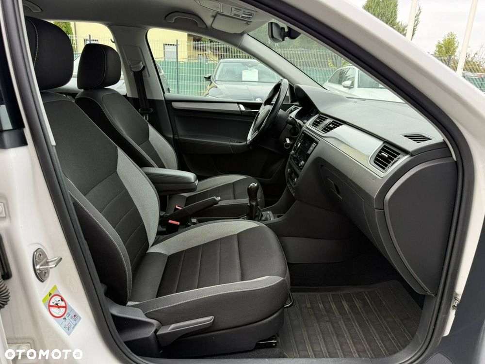 Skoda RAPID Spb 1.0 TSI Ambition - 14