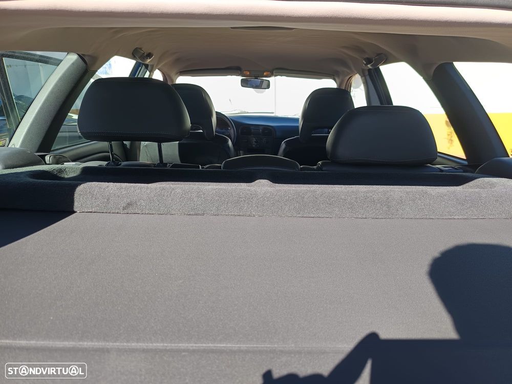 Volvo V40 Cross Country - 12