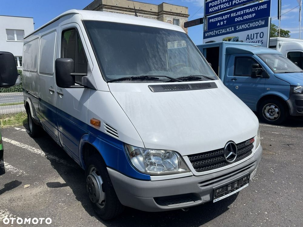 Mercedes-Benz Sprinter - 23