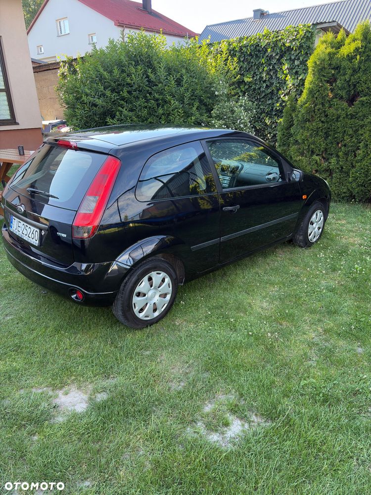 Ford Fiesta - 15