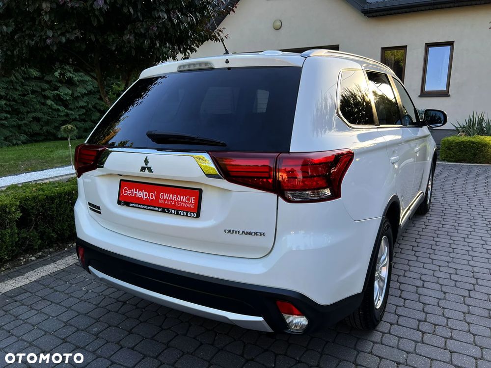 Mitsubishi Outlander 2.0 2WD SUV-Star - 4