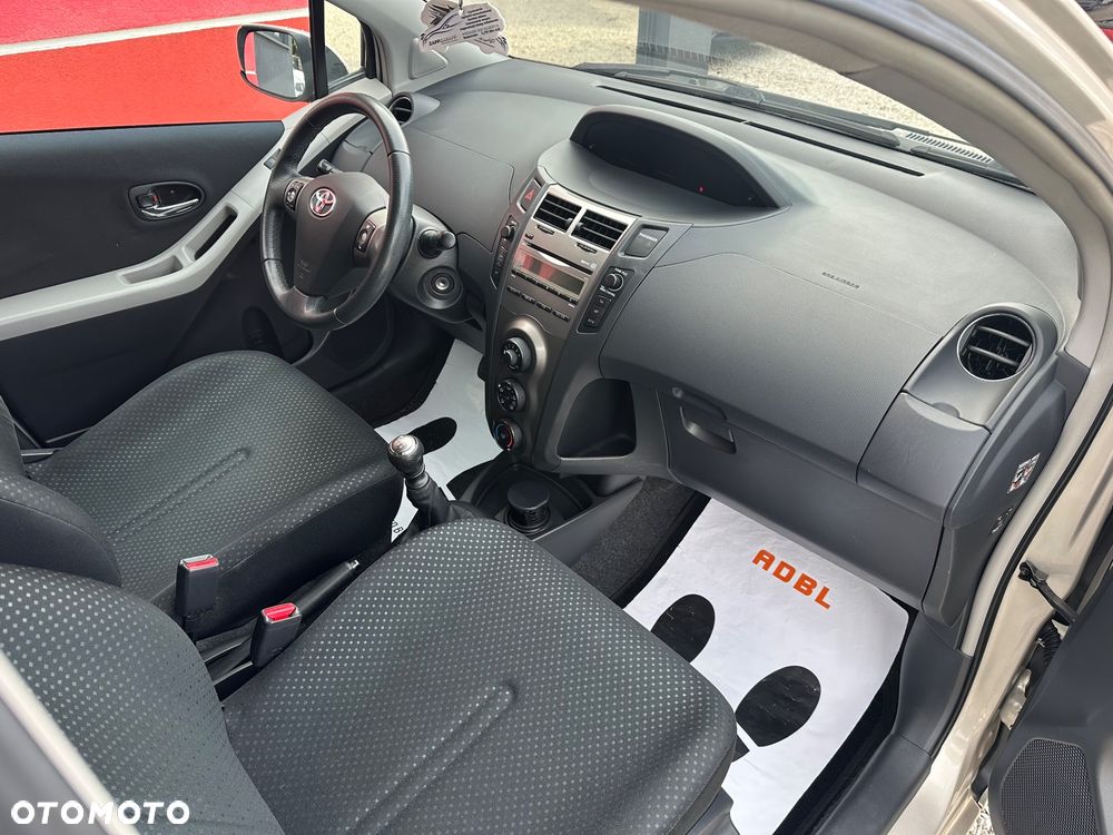 Toyota Yaris 1.33 VVT-i Sol - 18