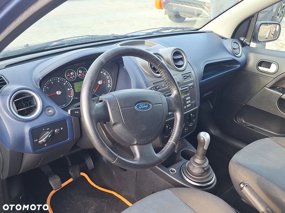 Ford Fiesta - 9