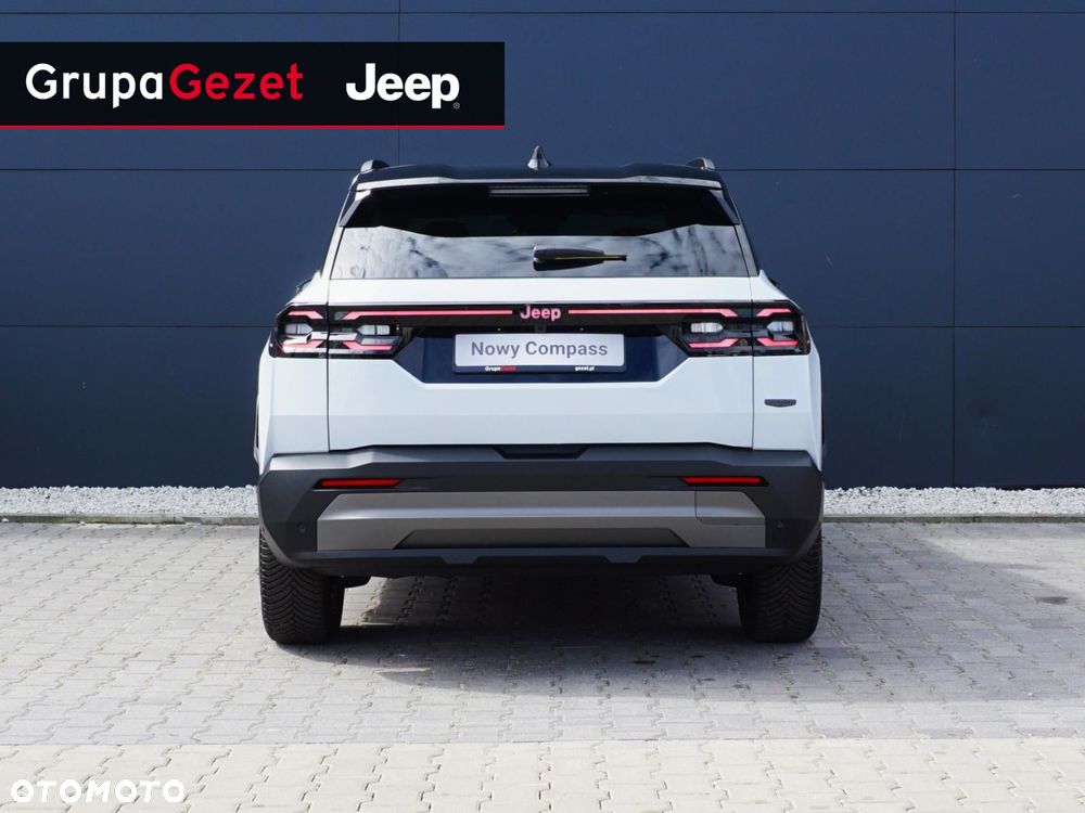 Jeep Compass - 12