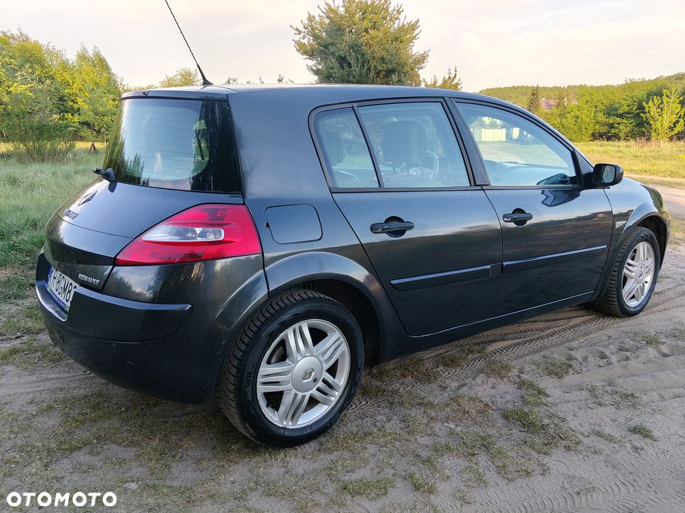 Renault Megane 1.6 Exception - 8