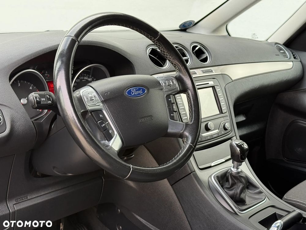 Ford Galaxy - 28