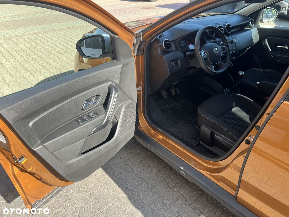 Dacia Duster 1.6 SCe Essential - 10