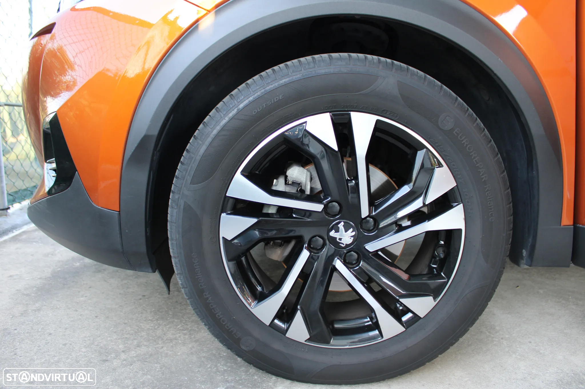Peugeot 2008 1.2 PureTech Allure Pack - 12