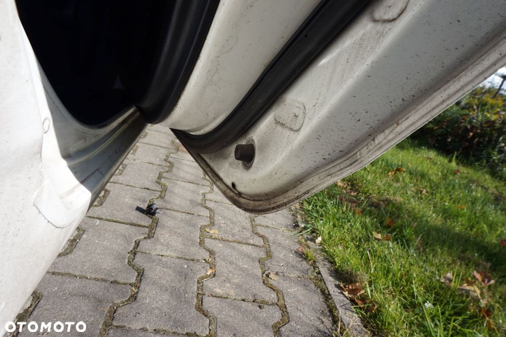 DRZWI TYLNE PRAWE COROLLA E12 LIFT KOMBI 040  BIAŁY TOYOTA 2004-2007 - 10