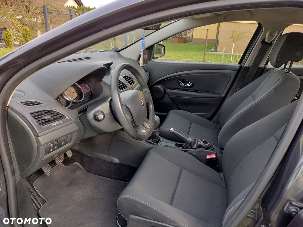 Renault Megane 1.6 16V Style Edition - 11