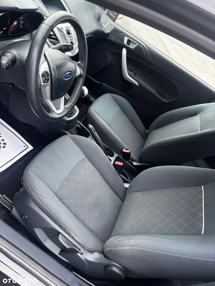 Ford Fiesta 1.25 Champions Edition - 16