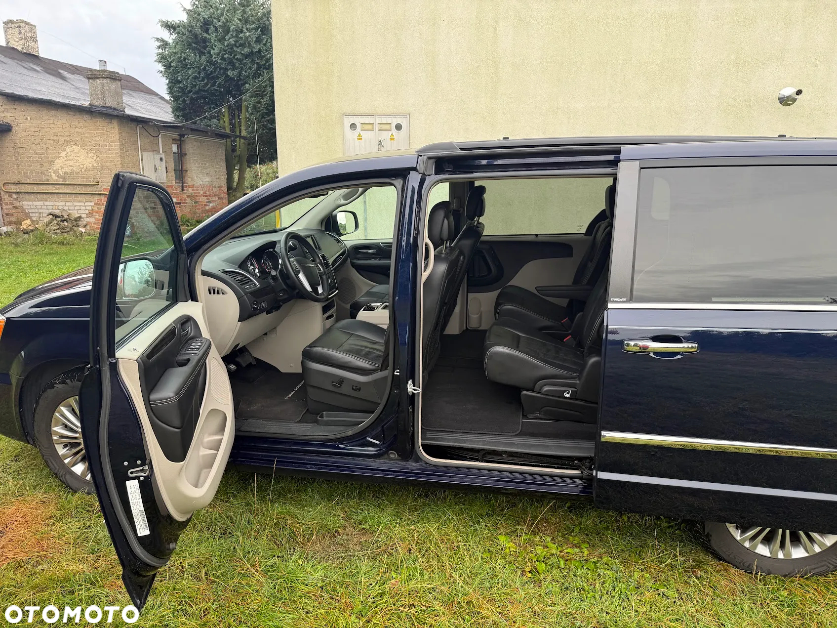 Chrysler Town & Country 3.6 Touring - 16