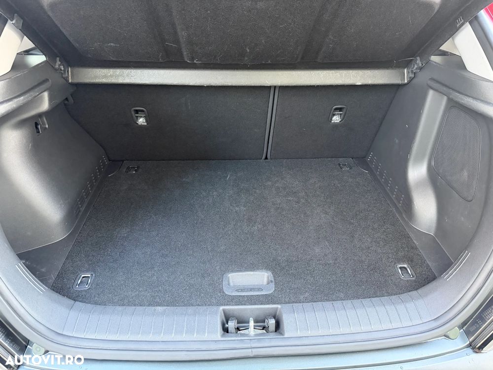 Hyundai KONA - 26