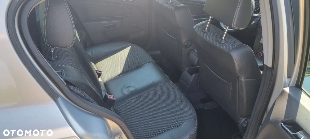 Opel Astra 1.8 Sport - 12