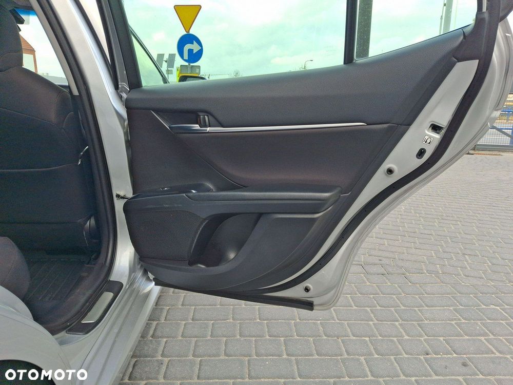 Toyota Camry 2.5 Hybrid Comfort CVT - 15