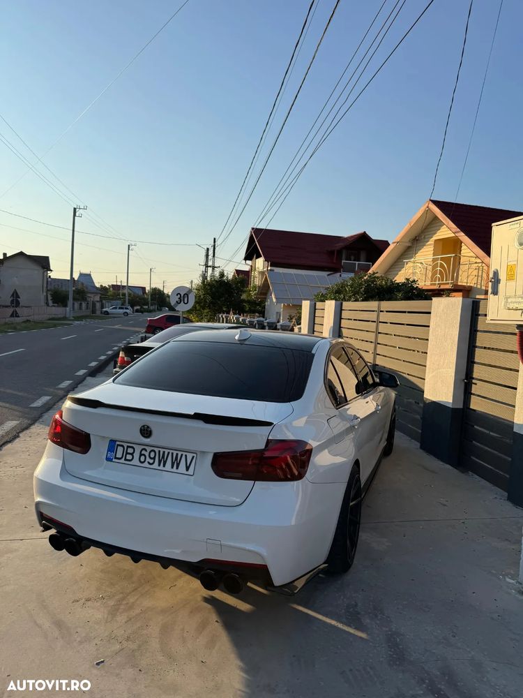 BMW Seria 3 328i xDrive AT - 4