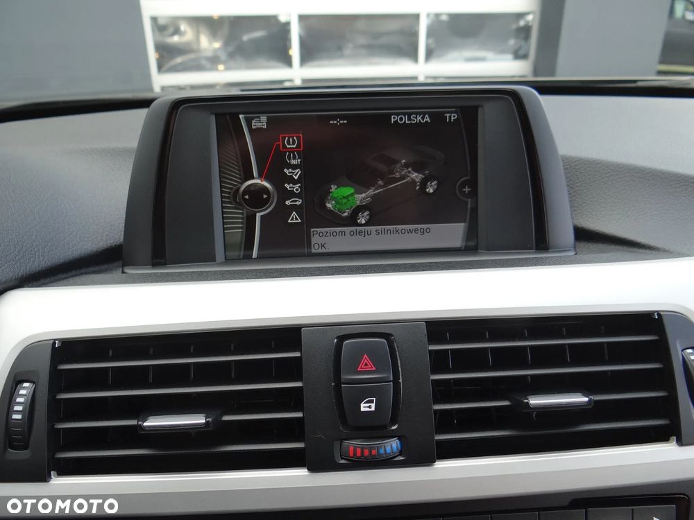 BMW Seria 3 316i Sport Line - 28