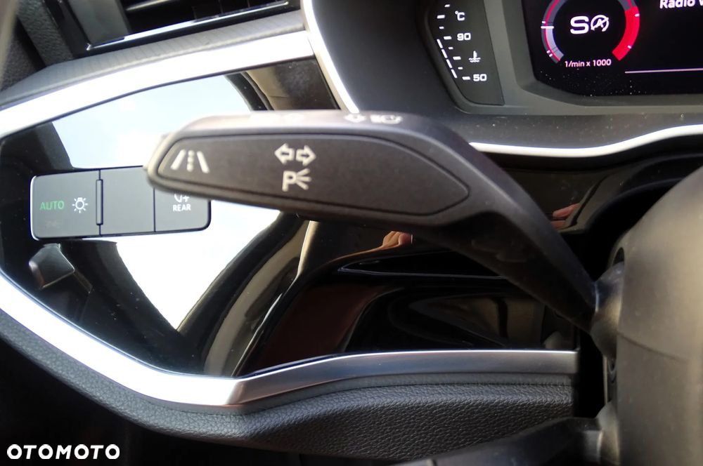 Audi Q3 2.0 TDI Sport S tronic - 22