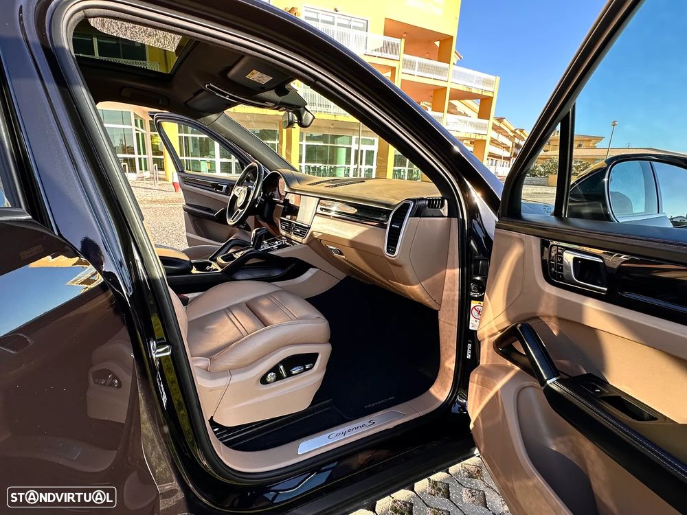 Porsche Cayenne S Tiptronic S - 30