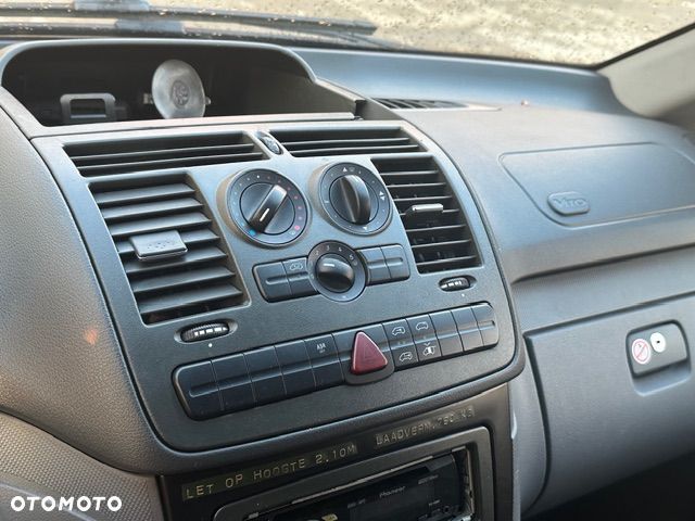 Mercedes-Benz Cargo - 8