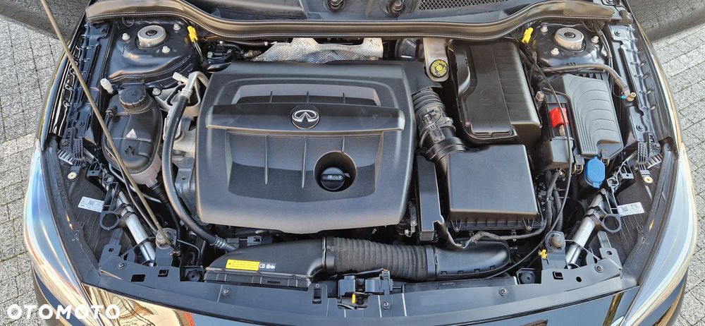 Infiniti Q30 - 21