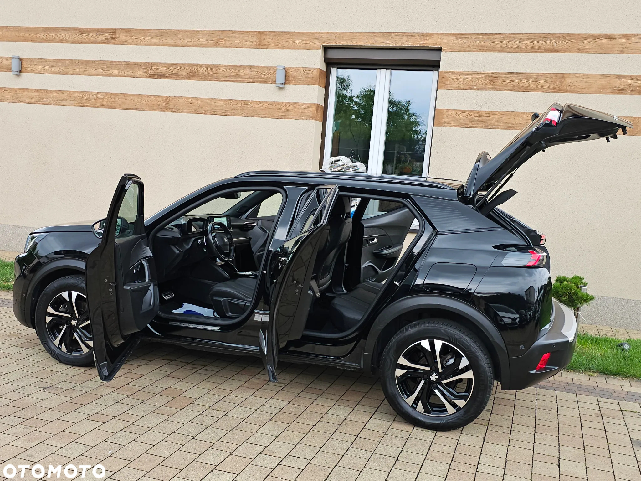 Peugeot 2008 1.5 BlueHDi GT S&S EAT8 - 17