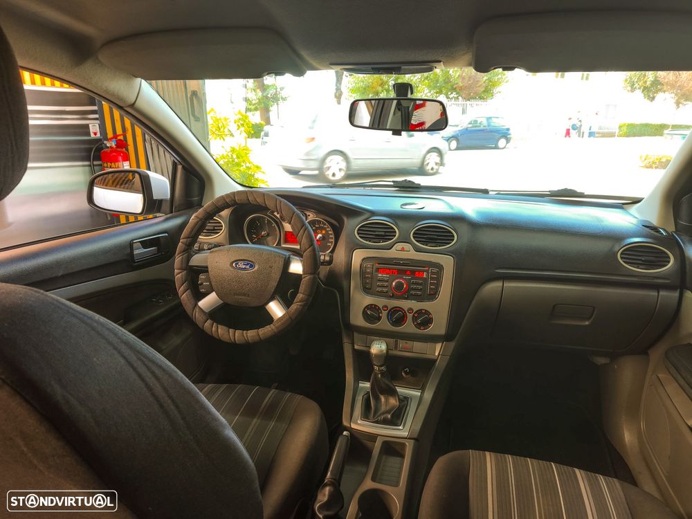 Ford Focus 1.6 TDCi ECOnetic - 8
