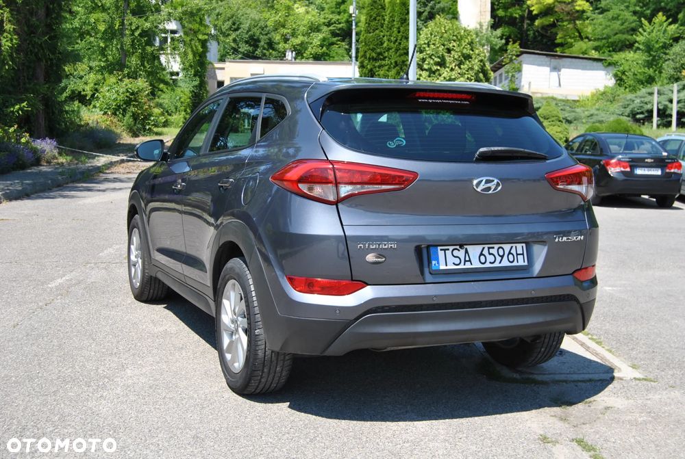 Hyundai Tucson 1.7 CRDI BlueDrive Style 2WD - 5