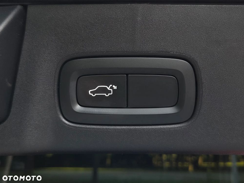Volvo V90 D3 Geartronic Momentum Pro - 16