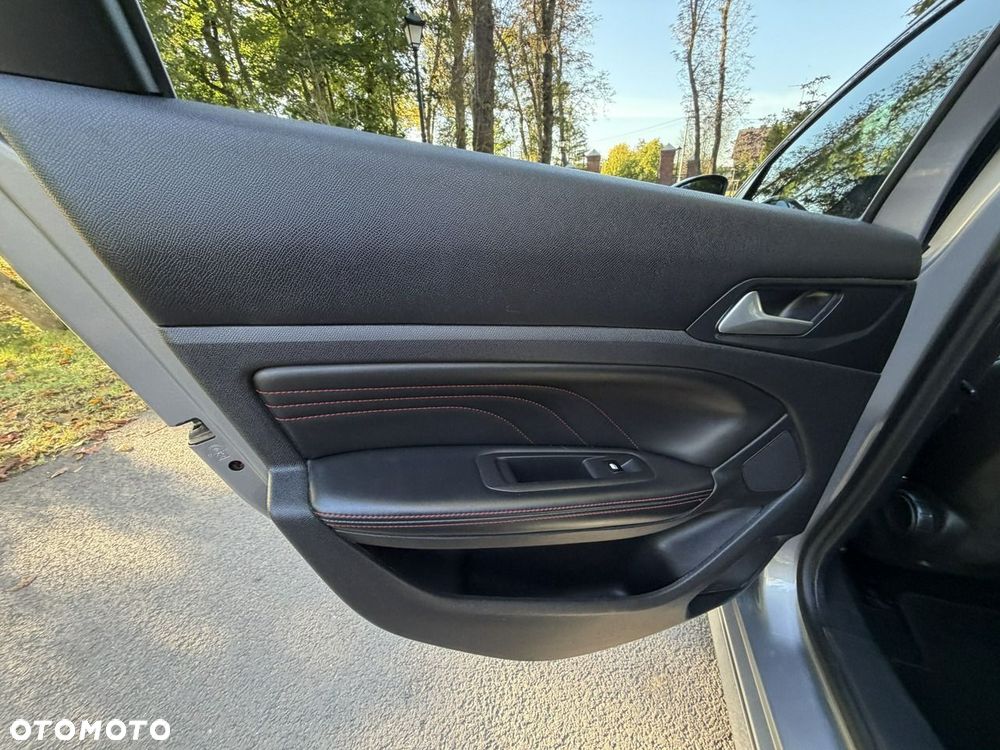 Peugeot 308 - 22