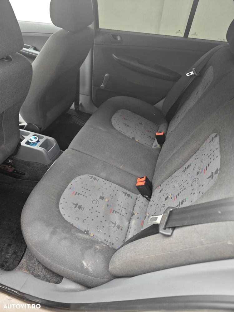 Skoda Fabia 1.2 Ambiente - 2