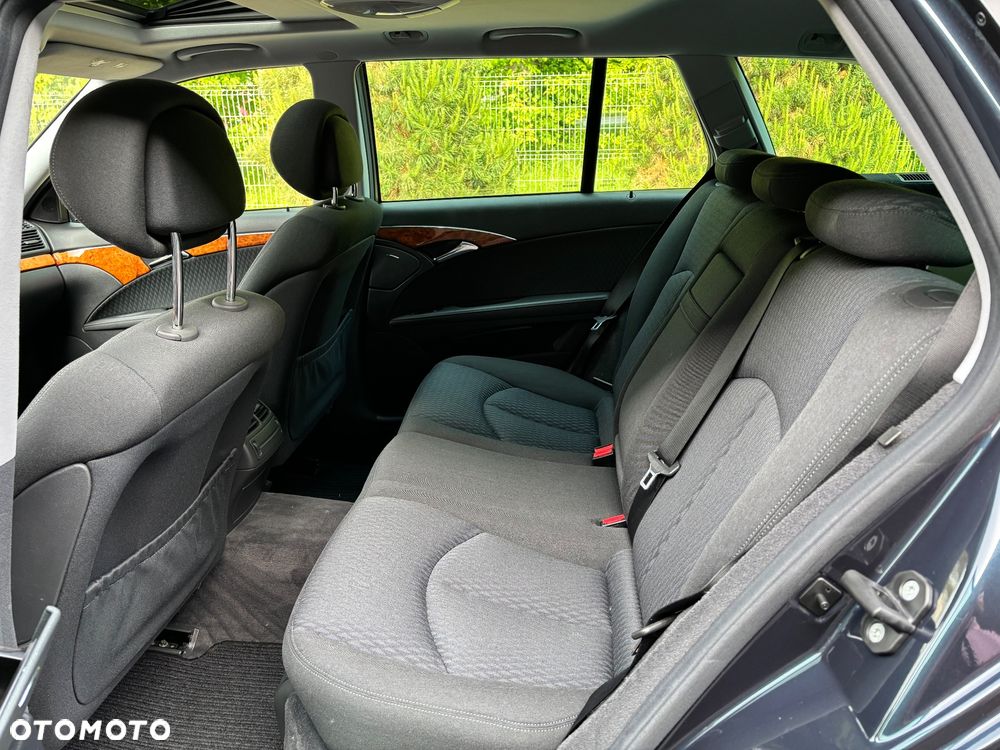 Mercedes-Benz Klasa E 200 T Kompressor Automatik Elegance - 26