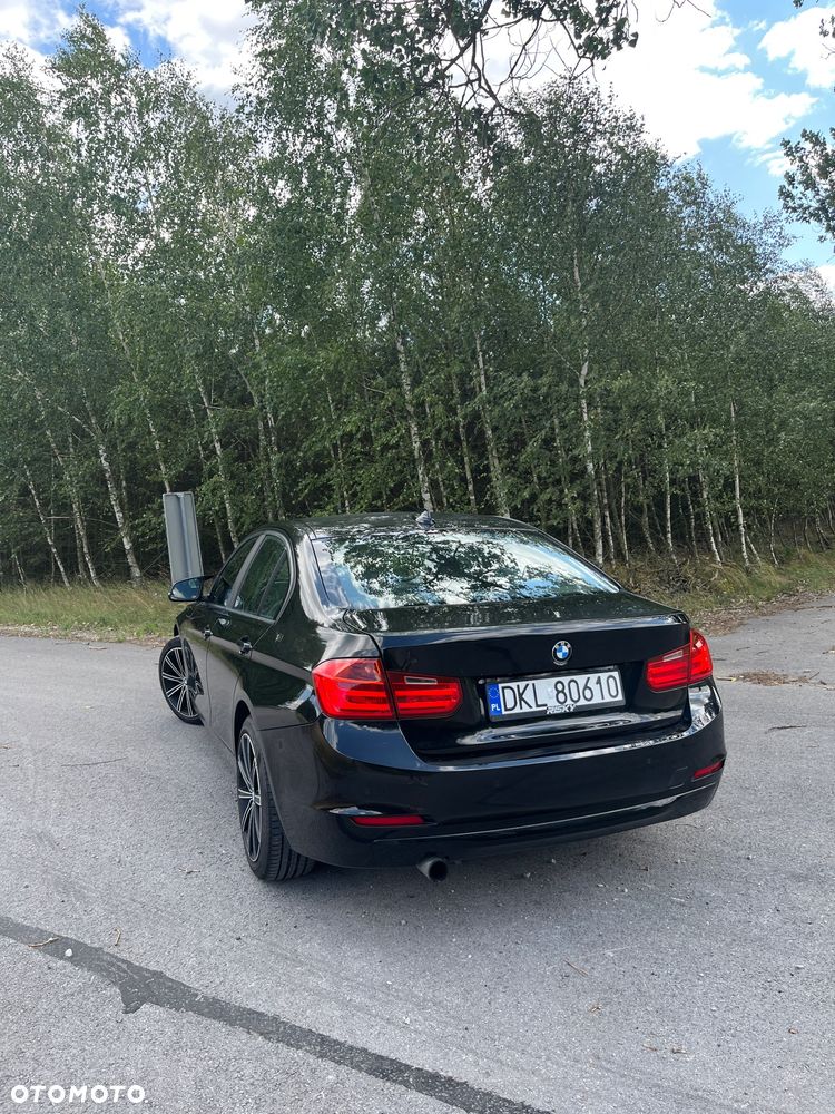 BMW Seria 3 316i - 5