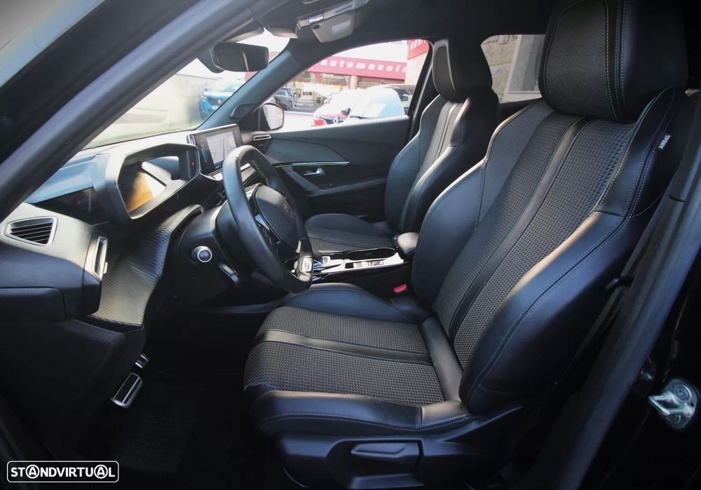 Peugeot e-2008 50 kWh GT Line - 9