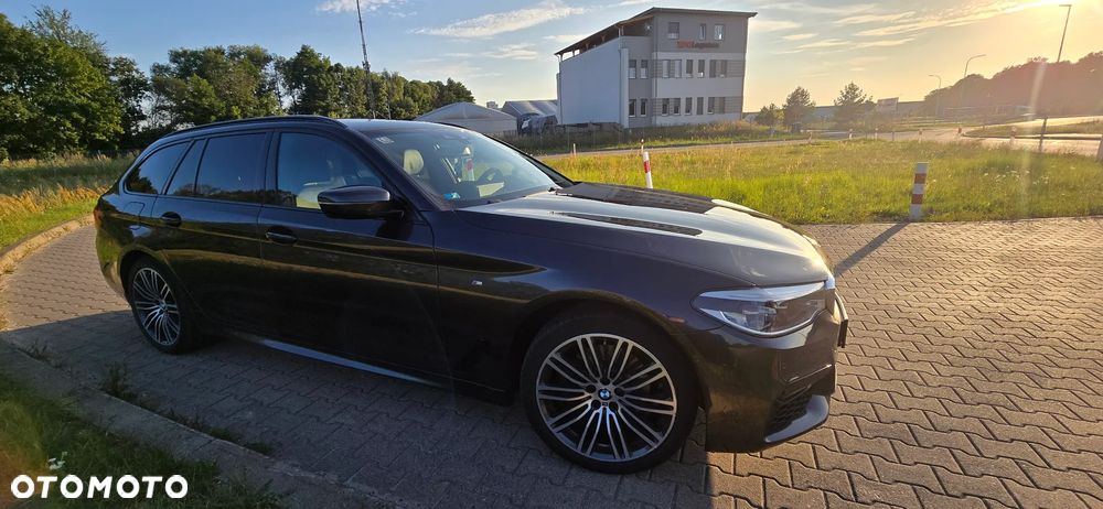 BMW Seria 5 520d xDrive M Sport Edition - 6