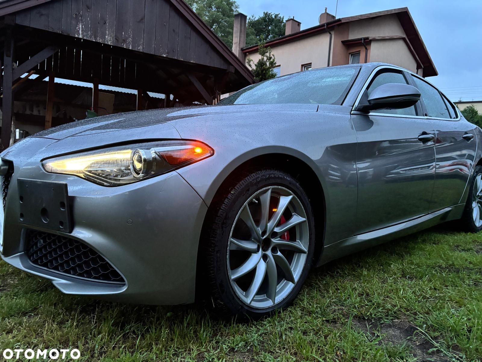 Alfa Romeo Giulia 2.0 Turbo 16V AT8-Q4 Competizione - 11