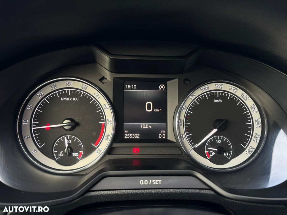 Skoda Octavia 1.6 TDI Ambition - 11