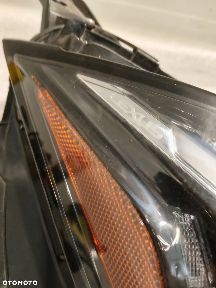 Lexus UX FULL LED KOMPLET LAMP PRZEDNICH - 4