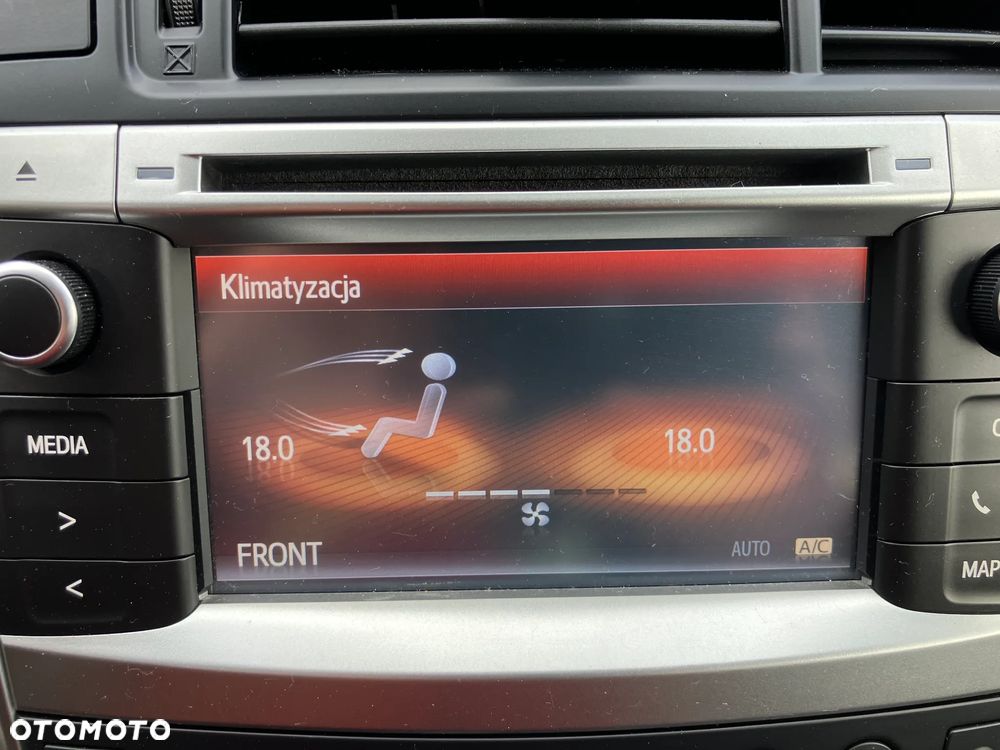 Toyota Verso 1.8 Sol - 28