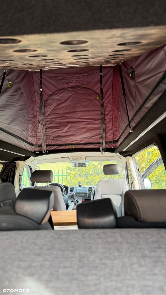 Volkswagen Caravelle - 17