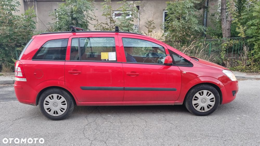 Opel Zafira 1.8 Cosmo EU5 - 4
