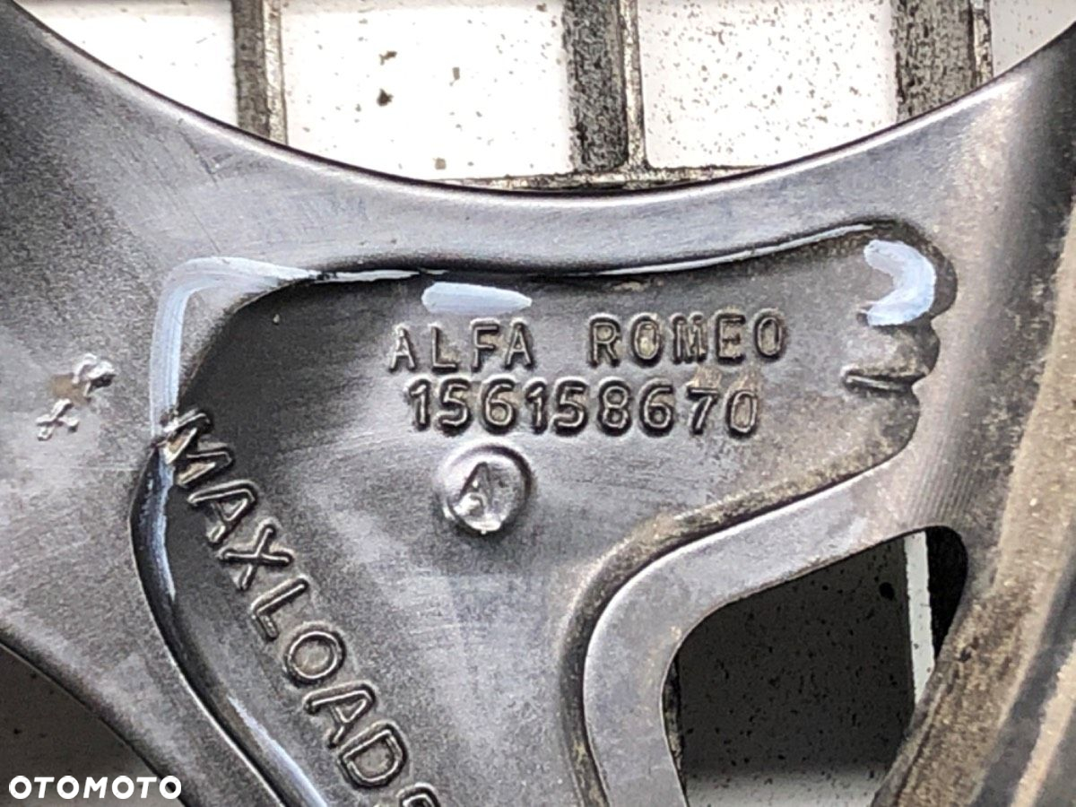 FELGA ALUMINIOWA 19 9J 5X110 ET33 ŚRODEK CENTR. 58.1 - 1477.00 PLN - ALFA ROMEO GIULIA (952_) 2015 - 3