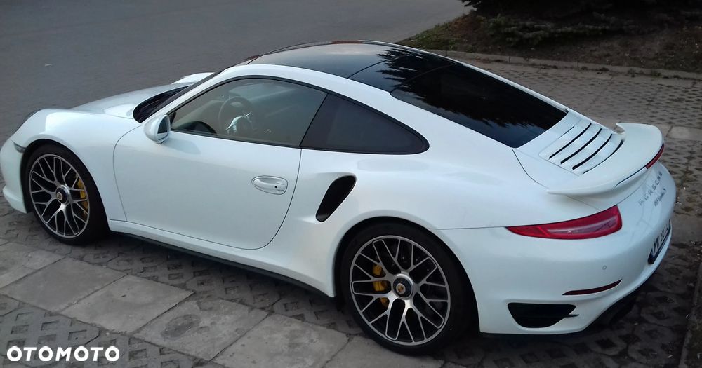Porsche 911 Turbo S - 10