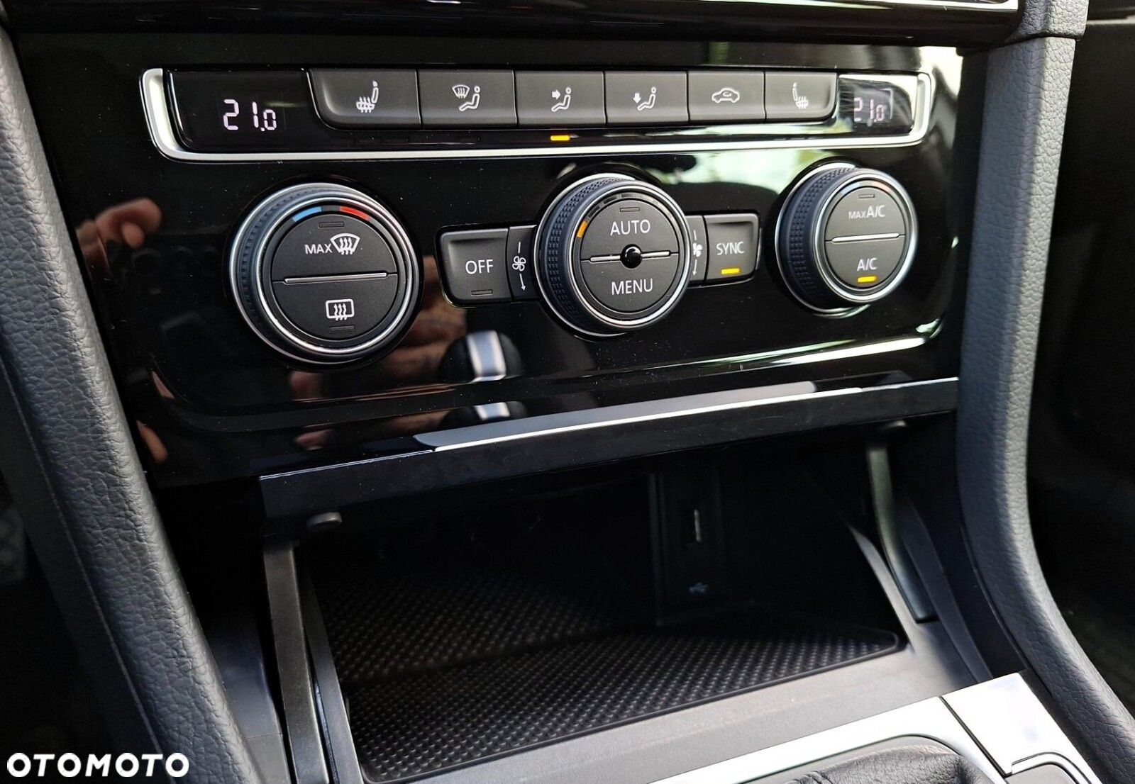 Volkswagen Golf - 13