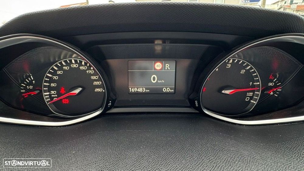 Peugeot 308 1.5 BlueHDi Allure EAT8 - 13